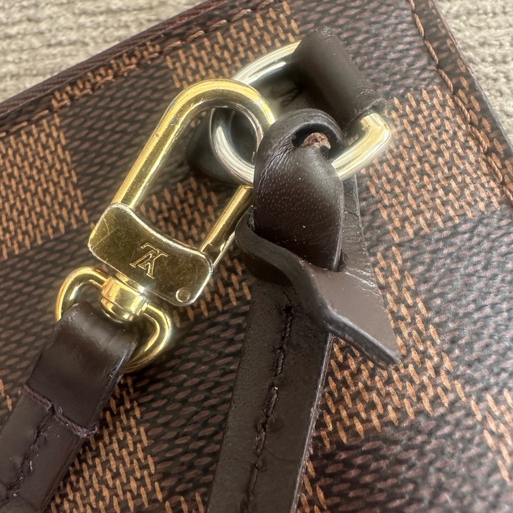 Authentic Louis Vuitton Damier Ebene Pouch - Picture 9 of 11